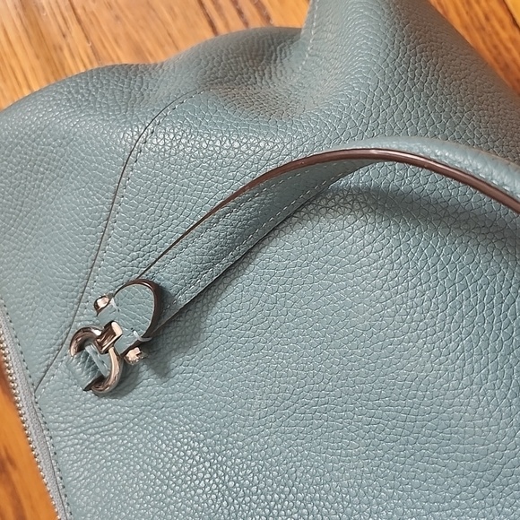 Coach bag- excellent condition - Picture 3 of 5